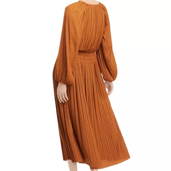 New T Tahari Airflow Maxi Dress With Smocked Waist Elegant Pleated Terracotta - Picture 2 of 9
